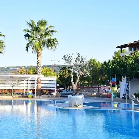 Aparthotel Eugenia 3*