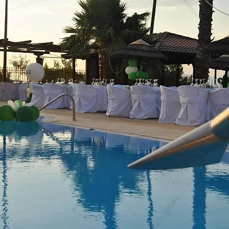 Eugenia Aparthotel 4*