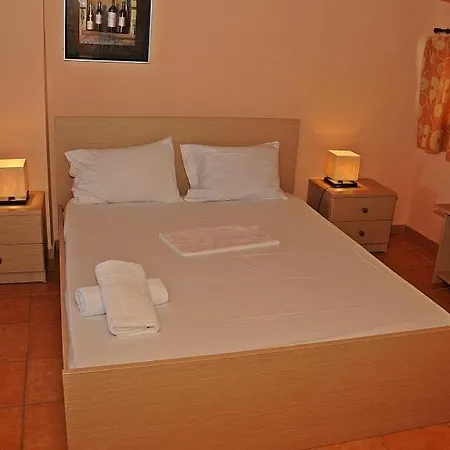 Eugenia Aparthotel